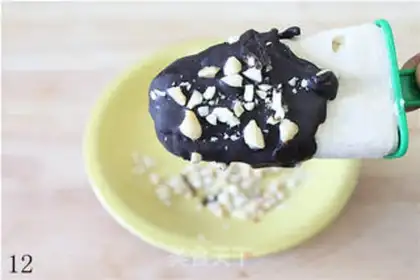 Make Chocolate crispy banana cream cake step 11