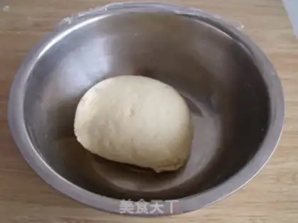 Make Milk pork bun step 3