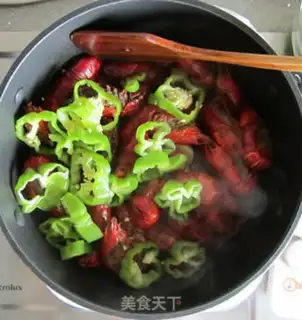 Make braised crayfish step 14