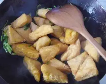 Make Braised Triangle Oil Tofu step 3
