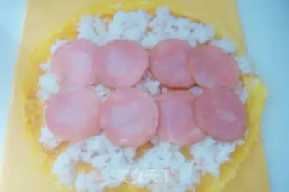 Make Rice egg roll step 6