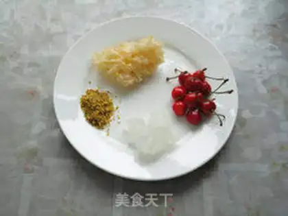 Make Tremella and cherry soup step 0