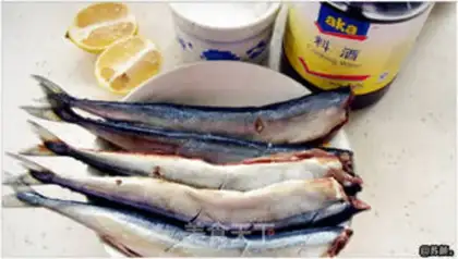 Make Roasted saury step 1