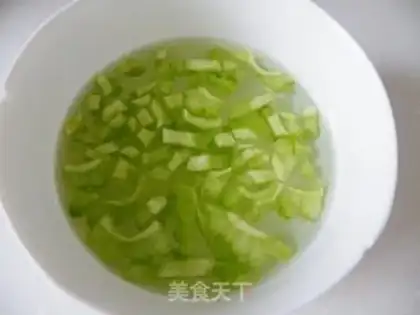 Make Balsam pear apple drink step 2