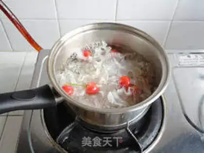 Make Tremella and cherry soup step 5