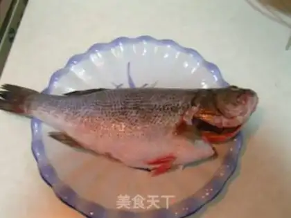 Make Steamed perch with spicy bean paste step 0