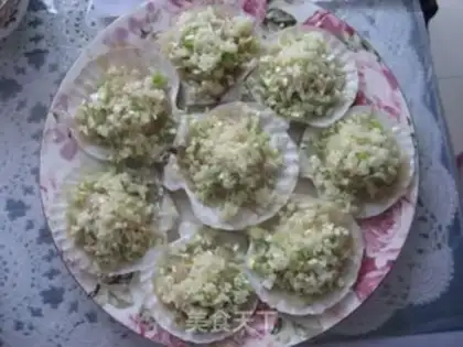 Make Steamed scallops with garlic and vermicelli step 2
