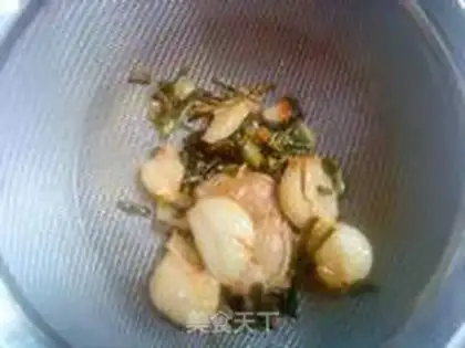 Make Homemade scallion oil step 5