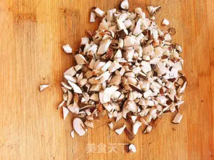 Make glutinous rice steamed meat step 6