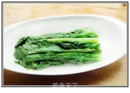 Make Saute lily lettuce and bamboo shoots leaves in soy sauce step 6