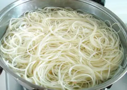 Make North Korea cold noodles step 2