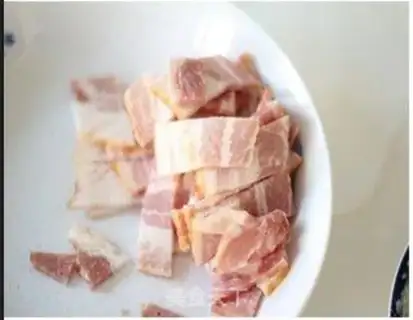 Make Sauteed squid with bacon step 1