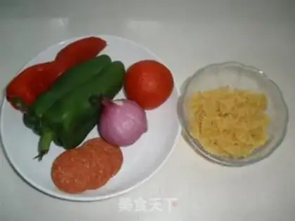 Make Butterfly Noodles with Tomato Black Pepper step 0