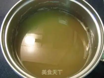 Make Nutritional green soybean milk to relieve heat and clear heat step 2