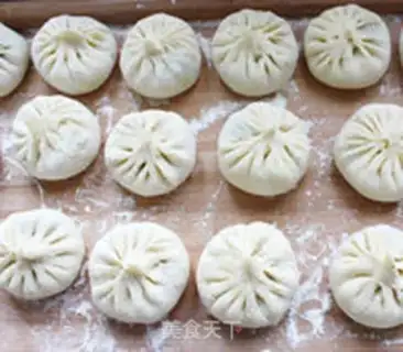 Make Pork and kidney bean steamed buns step 10