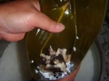 Make Northeast flavor rice dumplings step 6