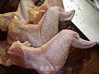 Make Roasted wings with honey sauce step 1