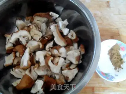 Make Dry fried mushrooms step 1