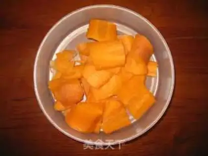 Make Scrambled eggs with carrot and tofu bamboo step 1