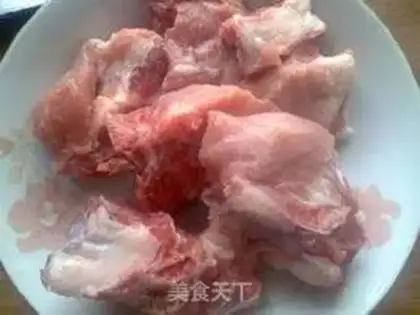 Make Pork bone and soybean soup step 0