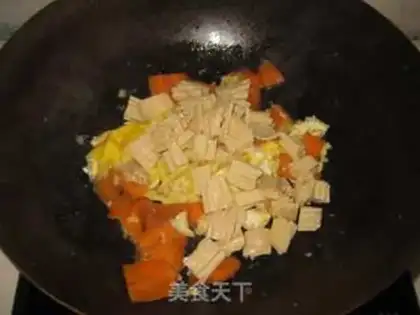 Make Scrambled eggs with carrot and tofu bamboo step 6