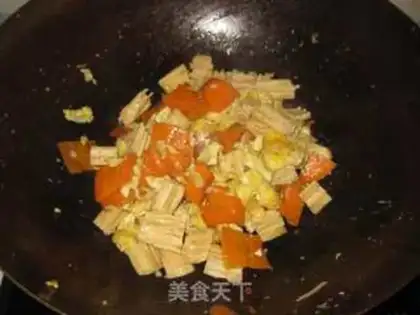 Make Scrambled eggs with carrot and tofu bamboo step 7