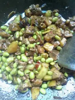 Make Roasted chicken legs with edamame rice step 5