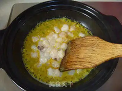 Make Salted egg yellow shrimp tofu step 4