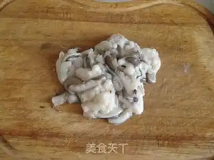 Make stir-fried cucumber and dried bean curd with eight-belt step 1