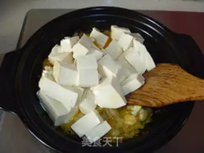 Make Salted egg yellow shrimp tofu step 5