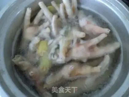 Make Spicy chicken feet step 3
