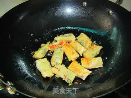 Make Pan-fried spring rolls step 5