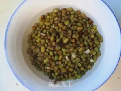 Make Peanut bean rice dumplings step 2