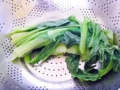 Make Fried buns with cabbage and willow leaves step 5