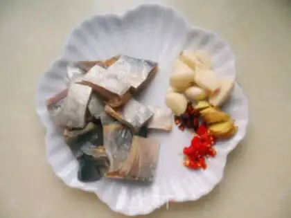 Make Braised salted fish with pork belly step 0