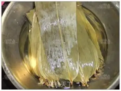 Make Qingxiang Xiaozongzi step 0