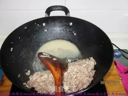Make mutton with onion flavor step 3