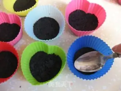 Make Black and white jam cheese cake step 1
