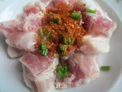 Make Pan-fried rice noodles and pork belly step 1