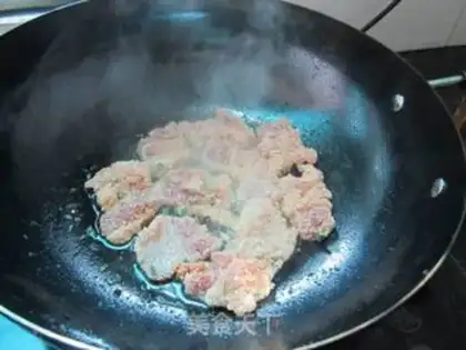 Make Pan-fried rice noodles and pork belly step 3