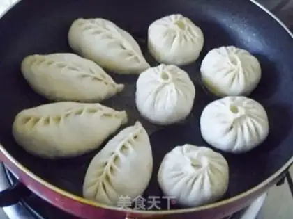 Make Fried buns with cabbage and willow leaves step 15