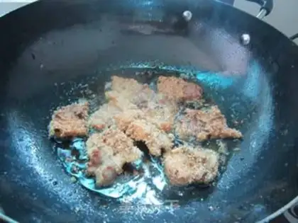 Make Pan-fried rice noodles and pork belly step 4