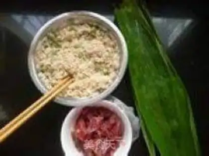 Make Pea and fresh meat rice dumplings step 1