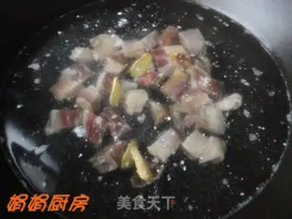 Make Salted duck leg and mushroom soup step 4