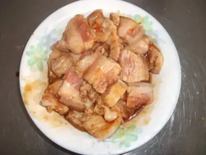 Make Roasted pork belly in soy sauce step 2