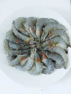 Make Shrimp with garlic and vermicelli step 3
