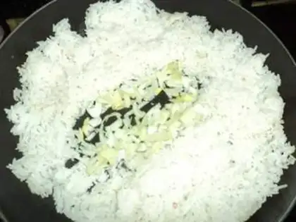 Make Fried rice with colorful vegetables and eggs step 3