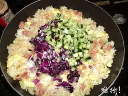 Make Fried rice with colorful vegetables and eggs step 5