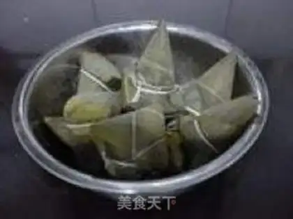 Make Pea and fresh meat rice dumplings step 7