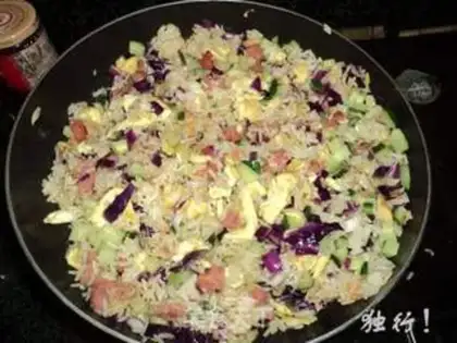 Make Fried rice with colorful vegetables and eggs step 6